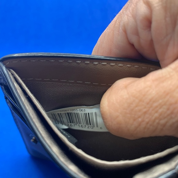 Marc Jacobs brown beige leather wallet - Picture 10 of 15